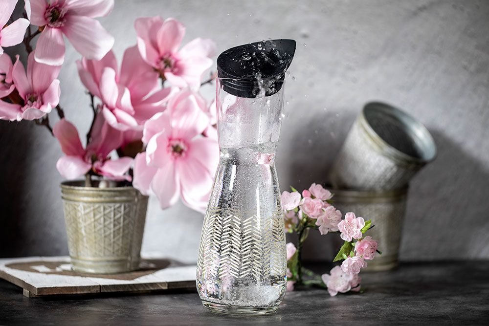 Karaffe Luna 0,25 Liter mit schwarzem Deckel